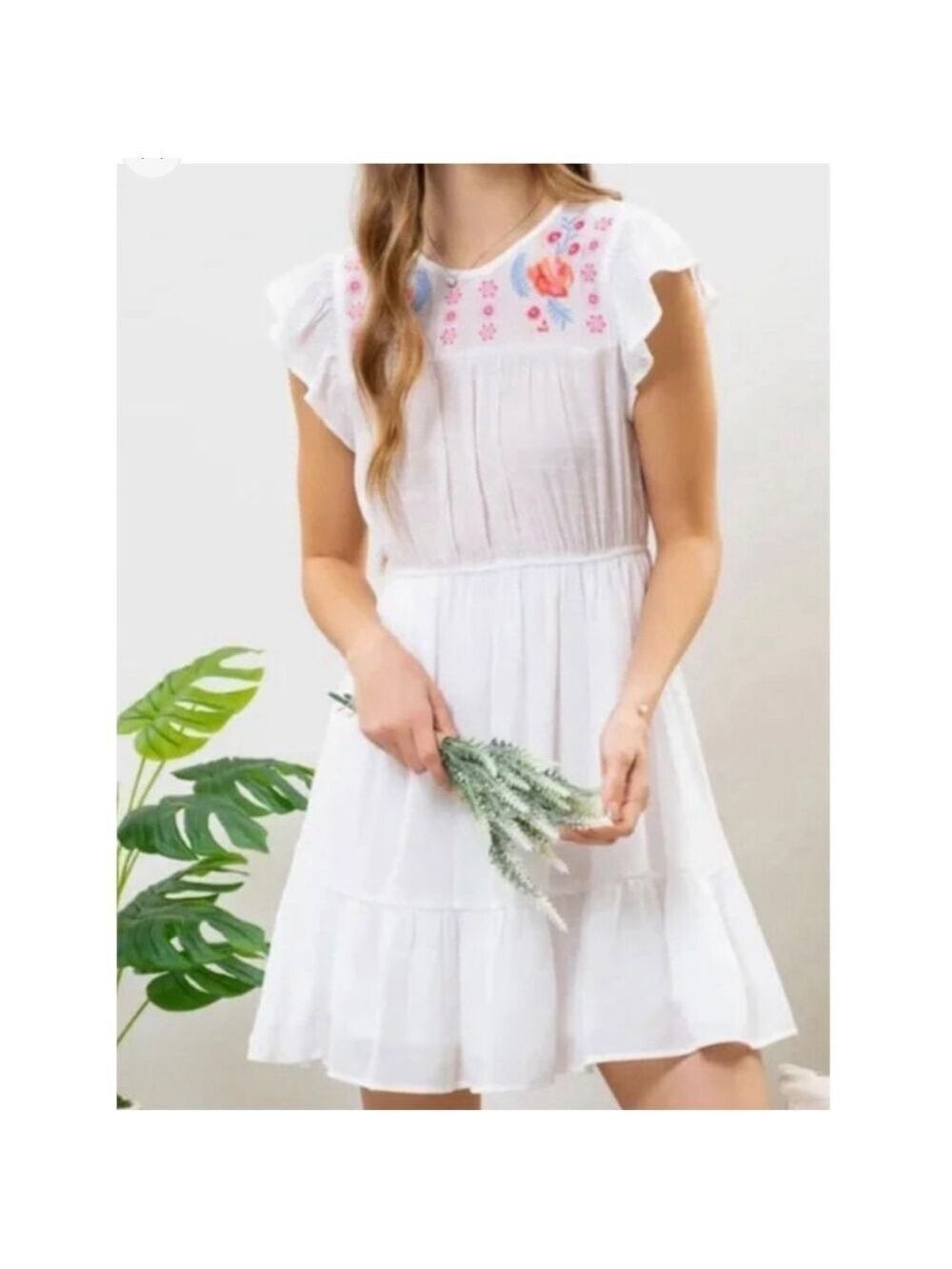 NWOT Mine White Embroidered Flutter Sleeve Dress L